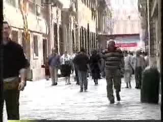 2 Giugno, assalto dei turisti