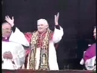 Benedetto XVI, che futuro per il cardinale Bertone?