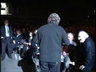 BEPPE GRILLO-BIONDI, PACE FATTA