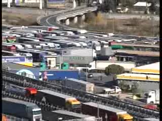 CONTINUA PROTESTA TIR, A VENTIMIGLIA PIU' DI 2000 