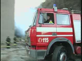 PIU' VIGILI DEL FUOCO CONTRO GLI INCENDI