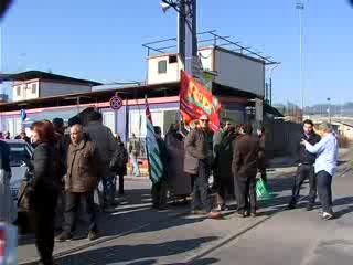 LA SPEZIA, PROTESTANO AGENZIE PORTO BLOCCATO