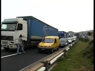 IMPERIA, GIORNATA NERA IN AUTOSTRADA