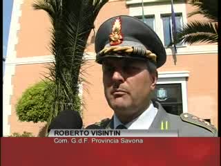 RICATTI A NEGOZI DI SAVONA, PRESI 5 USURAI