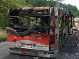 SPEZIA, AUTOBUS IN FIAMME 