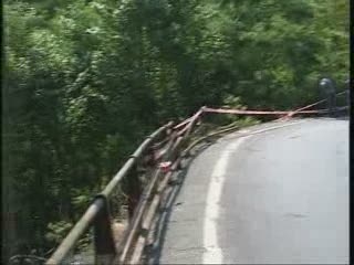 TIR NEL TORRENTE GRAVEGLIA, MORTO IL CAMIONISTA