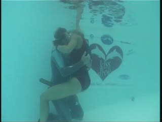 ZOAGLI: ECCO IL BACIO IN APNEA DA RECORD 