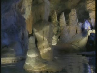 TURISMO, IL RILANCIO DELLE GROTTE DI TOIRANO