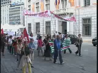 SCUOLA, NUOVO CORTEO CONTRO IL MINISTRO GELMINI