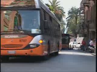 SCIOPERO DI TRENI E AUTOBUS, LUNEDI' NERO 