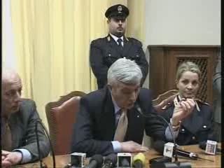 G8, SI APRE IL PROCESSO A DE GENNARO PER FALSO