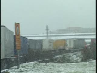 NEVE, LE AUTOSTRADE POSTEGGIO DI TIR 