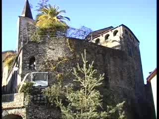 APRICALE, IL COMUNE SI 