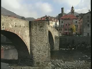 TURISMO, RILANCIO CON ENTROTERRA E BORGHI