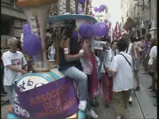 IL PACIFICO CORTEO DEL GAY PRIDE