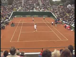 TENNIS, GENOVA PRONTA PER ITALIA-SVIZZERA