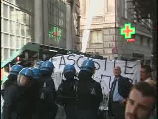 RACCOLTA FIRME PDL, CENTRI SOCIALI CONTESTANO