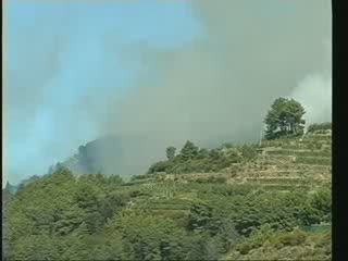 INCENDIO A CORNIGLIA, LA PAURA DELLA GENTE