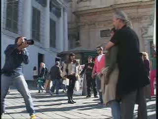 TOSCANI STUDIA LA RAZZA UMANA A GENOVA