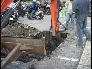 PARK IN PIAZZA DANTE,PROTESTANO I MOTOCICLISTI