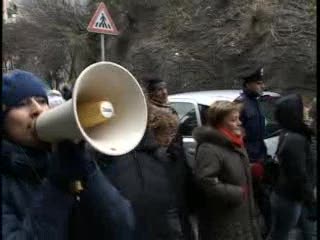 MOSCHEA, LAGACCIO BLINDATO PER I CORTEI