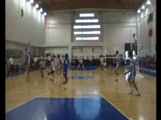 VOLLEY, VINCE LA IGO CADE SPEZIA