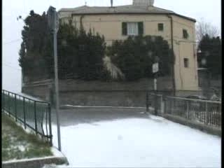 NEVE SULLE ALTURE DI GENOVA, DISAGI IN AUTOSTRADA