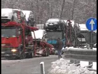 FREDDO E NEVE, AD ALTARE CAMIONISTI FURIBONDI