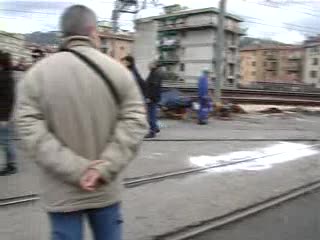 MORTE IN STAZIONE, LA SPEZIA SI INTERROGA