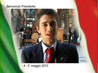 NAPOLITANO A GENOVA, IL SALUTO DELLA GENTE (1)