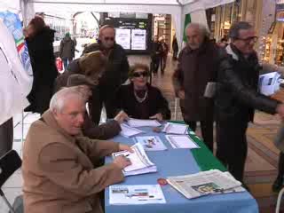 IL PDL TORNA IN MEZZO ALLA GENTE CON I GAZEBO