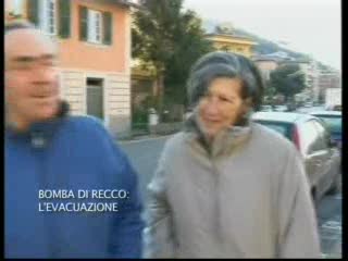 BOMBA DI RECCO, IN DIRETTA L'EVACUAZIONE