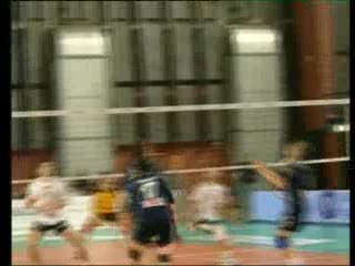 VOLLEY: CARIGE VINCE A MANTOVA ED E' TERZA