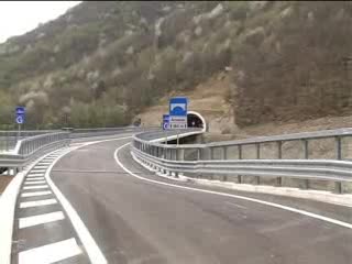 PIEVE DI TECO, VIA DAL CENTRO IL TRAFFICO PESANTE