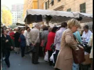 PIAZZA PALERMO, RESIDENTI CONTRO MERCATO