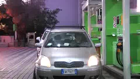 SCIOPERO TIR, SCARSEGGIA BENZINA A GENOVA