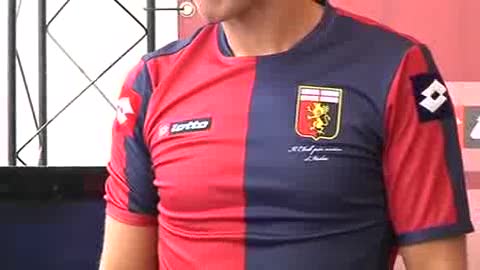 GENOA, ECCO LA NUOVA MAGLIA PER LA PROSSIMA STAGIONE