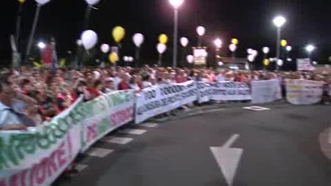 ALBENGA: TUTTI IN PIAZZA PER DIFENDERE L'OSPEDALE