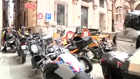 FESTA DELLE MOTO NEL CENTRO STORICO DI GENOVA