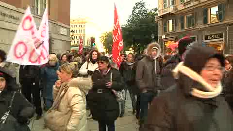 SANITA' PRIVATA, LAVORATORI DIVISI E PROTESTA SUL CONTRATTO