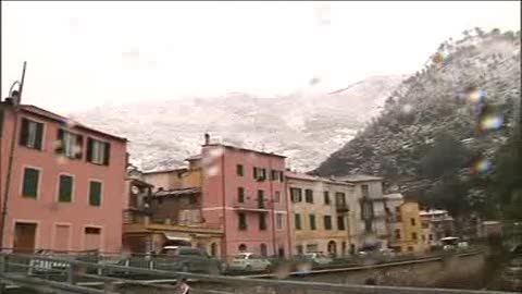 A BADALUCCO GIA' CADUTI 30 CENTIMETRI DI NEVE