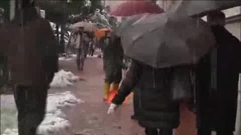 PIOGGIA MISTA A NEVE SU GENOVA, LUNEDI' MIGLIORA