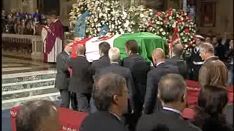 FUNERALE DI STATO, INGRESSO DEI FERETRI IN CATTEDRALE