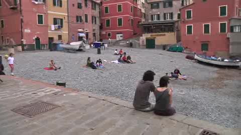 MATTINATA A BOCCADASSE PER DIMENTICARE LA CRISI