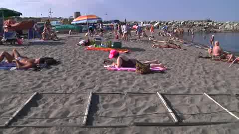 SPIAGGE LIBERE A GENOVA: POCHE E SPORCH