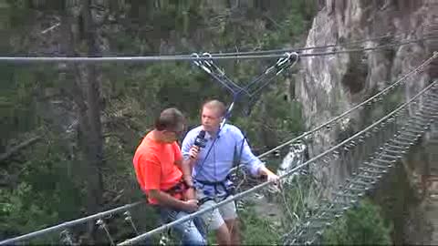 A DUE PASSI DA BARDONECCHIA C'E' ANCHE IL PONTE TIBETANO