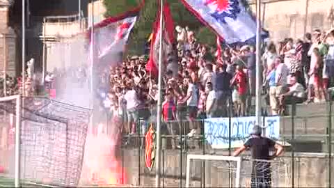 CENTINAIA DI TIFOSI A PEGLI PER CARICARE IL GENOA