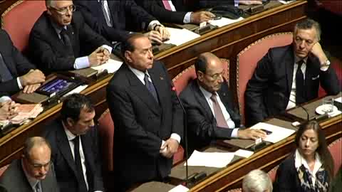 BERLUSCONI SI COMMUOVE DOPO INTERVENTO