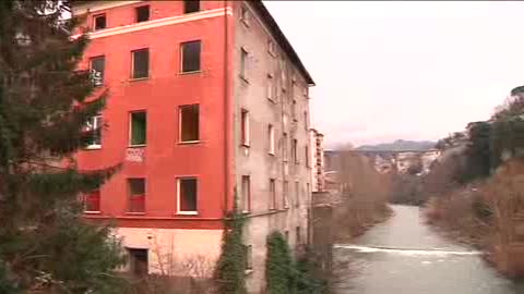 TERZO VALICO, ABBATTUTO UN PALAZZO PER IL TRANSITO DEI CAMION