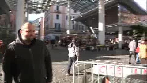 PIAZZA DEL MERCATO A LA SPEZIA; POLEMICHE SUI LAVORI